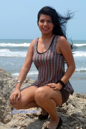 137827 - Andreina Age: 30 - Colombia