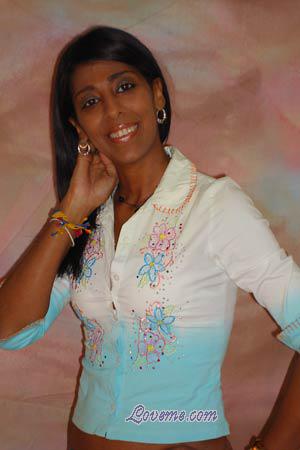 83883 - Fanny Age: 43 - Colombia