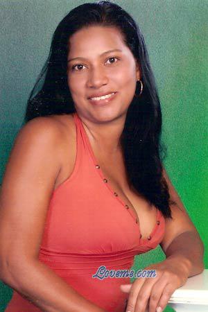 90860 - Heidyn Age: 48 - Colombia